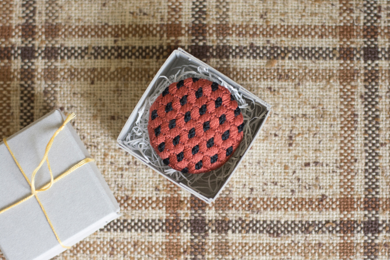 ブローチのお届け